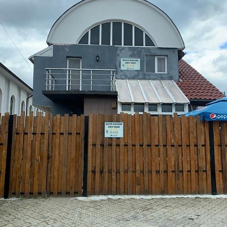 Master Adventure Guest House Vadu Crisului Bagian luar foto
