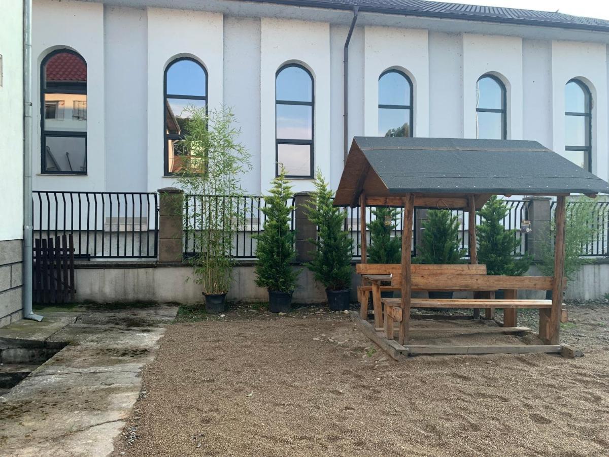 Master Adventure Guest House Vadu Crisului Bagian luar foto
